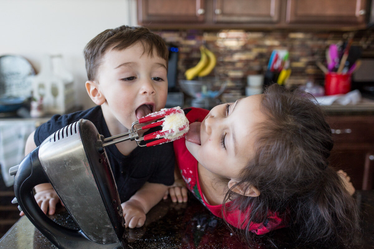 Alicia &amp; Edward - Christmas Cookie Photo Session - Raleigh Lifestyle Family Photography
